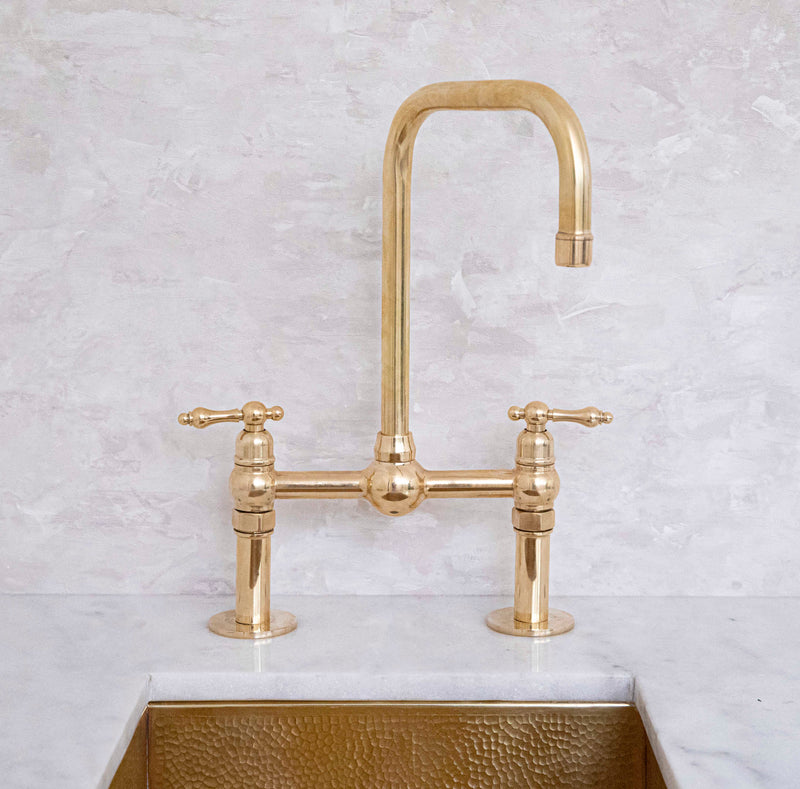 Elegant Seven-Function Brass Bridge Faucet - BRASSMA