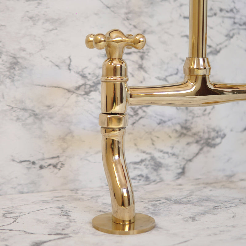 Elegant Curved Leg Brass Kitchen Faucet - BRASSMA