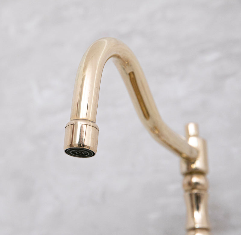 Elegant Vintage Brass Bridge Faucet - BRASSMA