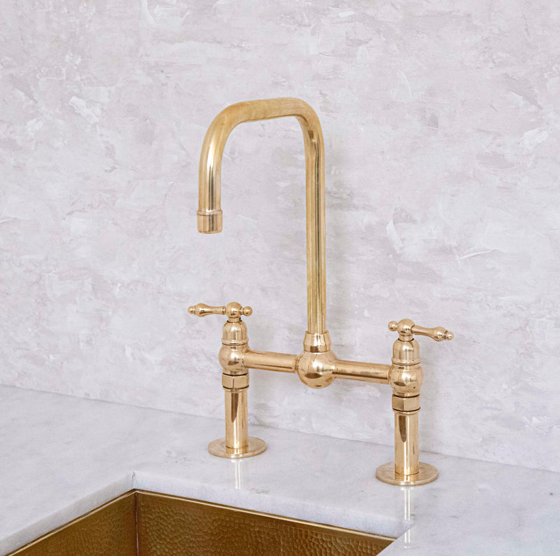 Elegant Seven-Function Brass Bridge Faucet - BRASSMA