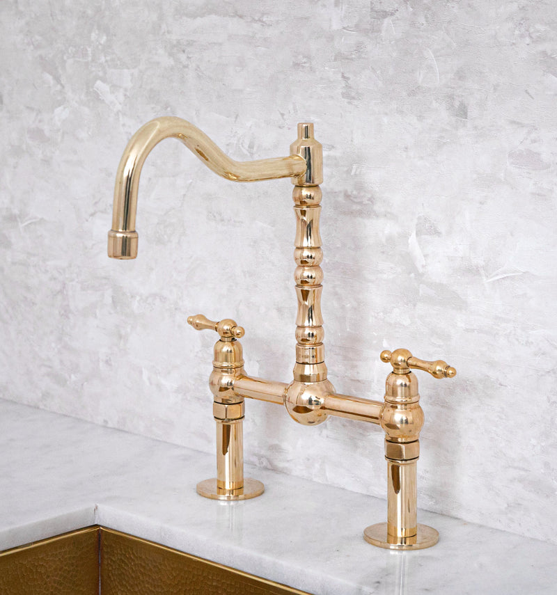 Elegant Vintage Brass Bridge Faucet - BRASSMA